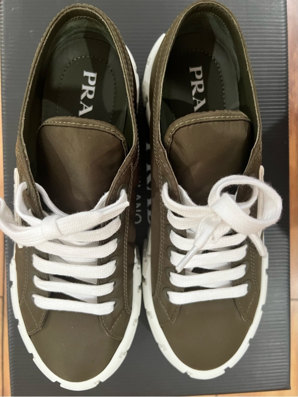 Prada Double Wheel low-top sneakers, size 10 - Picture 4 of 7